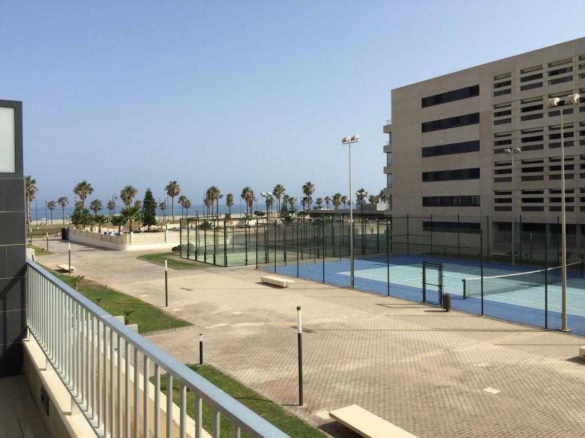 Apartamento Lujo, Primera Linea Playa, Garaje, Wifi, Piscina Climatizada Roquetas de Mar Dış mekan fotoğraf