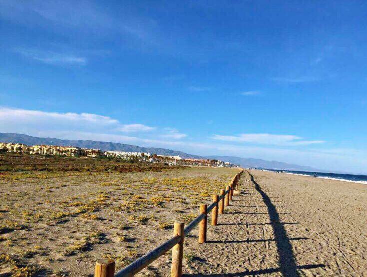 Apartamento Lujo, Primera Linea Playa, Garaje, Wifi, Piscina Climatizada Roquetas de Mar Dış mekan fotoğraf